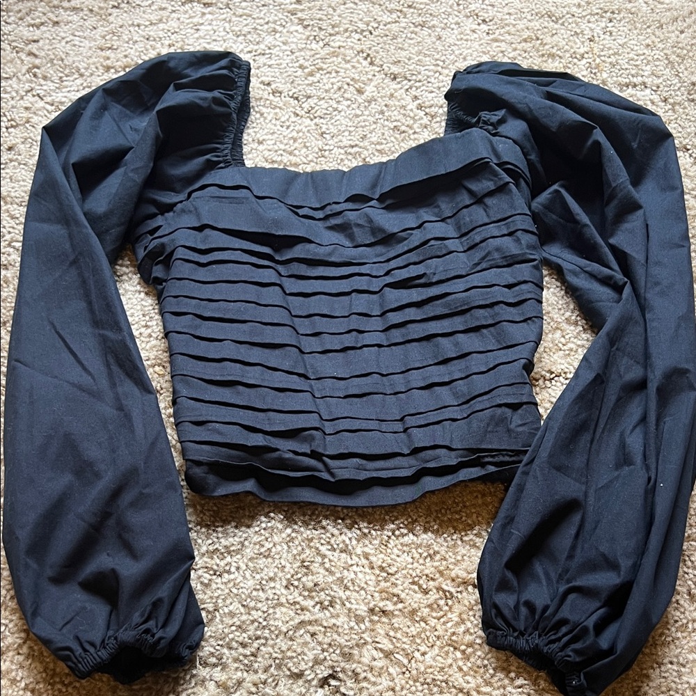 Abercrombie Black Ruffled Puff Long-Sleeve Crop Top